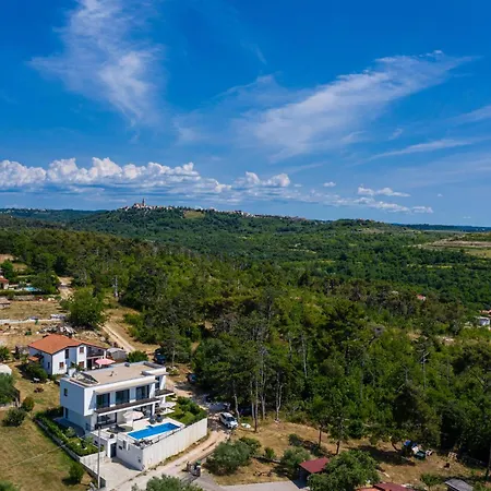 Vakantiehuis In With Outdoor Swimming Pool Gambozzi