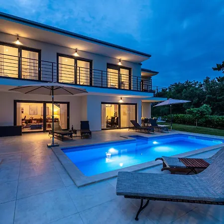 In With Outdoor Swimming Pool Gambozzi